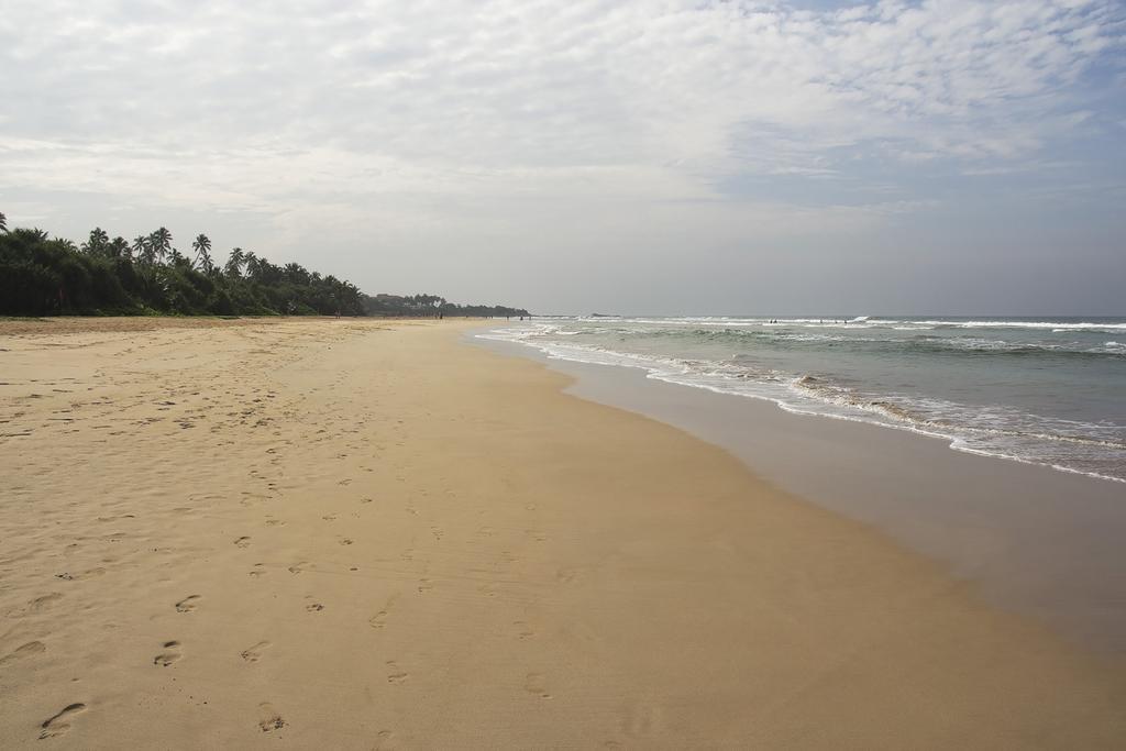 Thumbelina Apartments & Hotel Aluthgama Extérieur photo