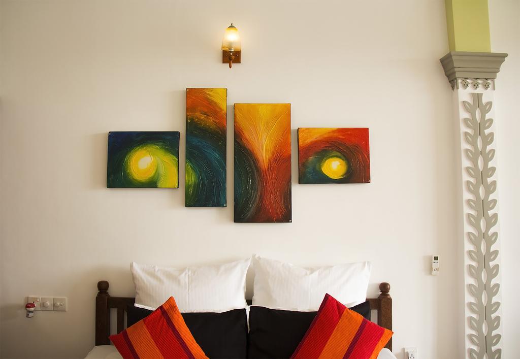 Thumbelina Apartments & Hotel Aluthgama Extérieur photo